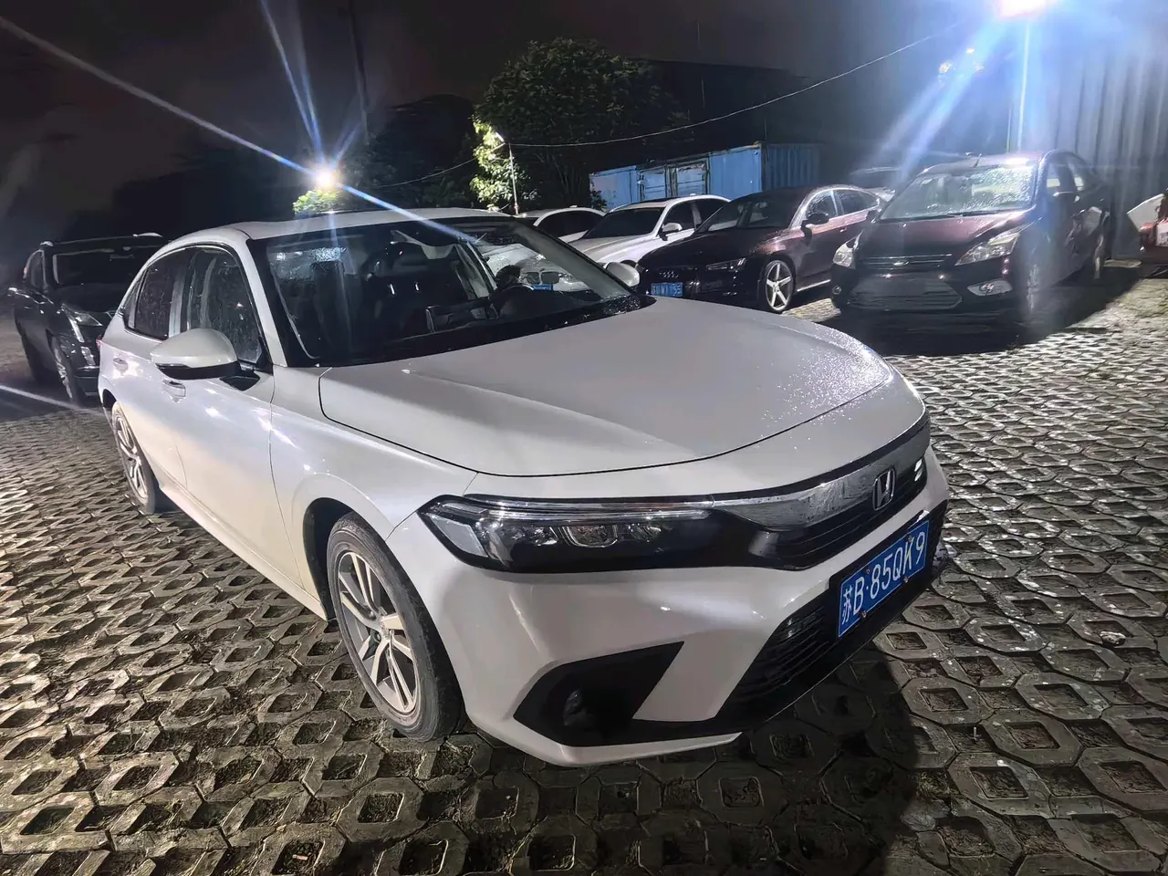 Honda 2023 Civic 1.5T CVT 240TURBO Sporty Edition Automatic 3