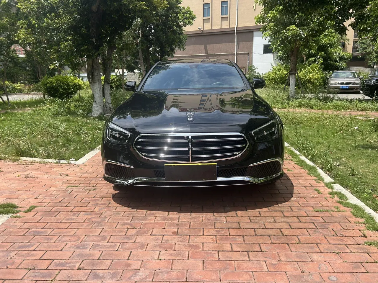 Mercedes Benz E Class 2023 E 300 L 2.0T Sports Luxury Automatic Gear 2