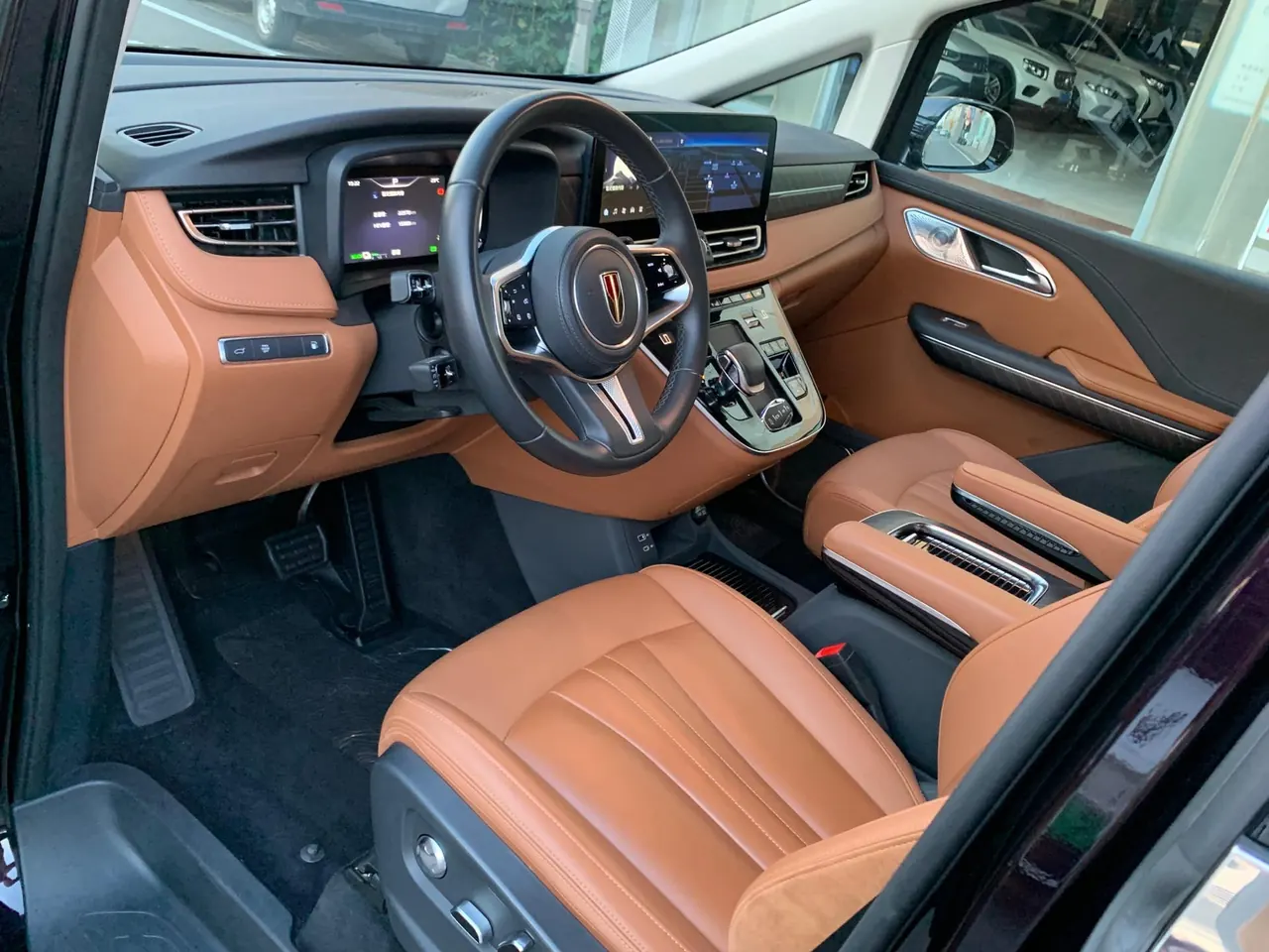 HongQi 2024 HQ9 PHEV 2.0T 4WD Business Edition Automatic Gear 9