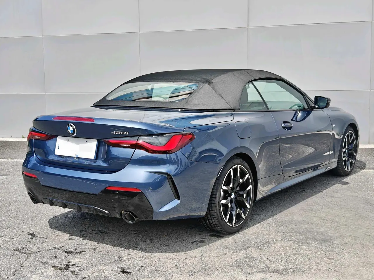 BMW 4 Series (Imported) 2024 430i Convertible Coupe 2.0T M Sports Obsidian Night Suit Automatic Gear 4