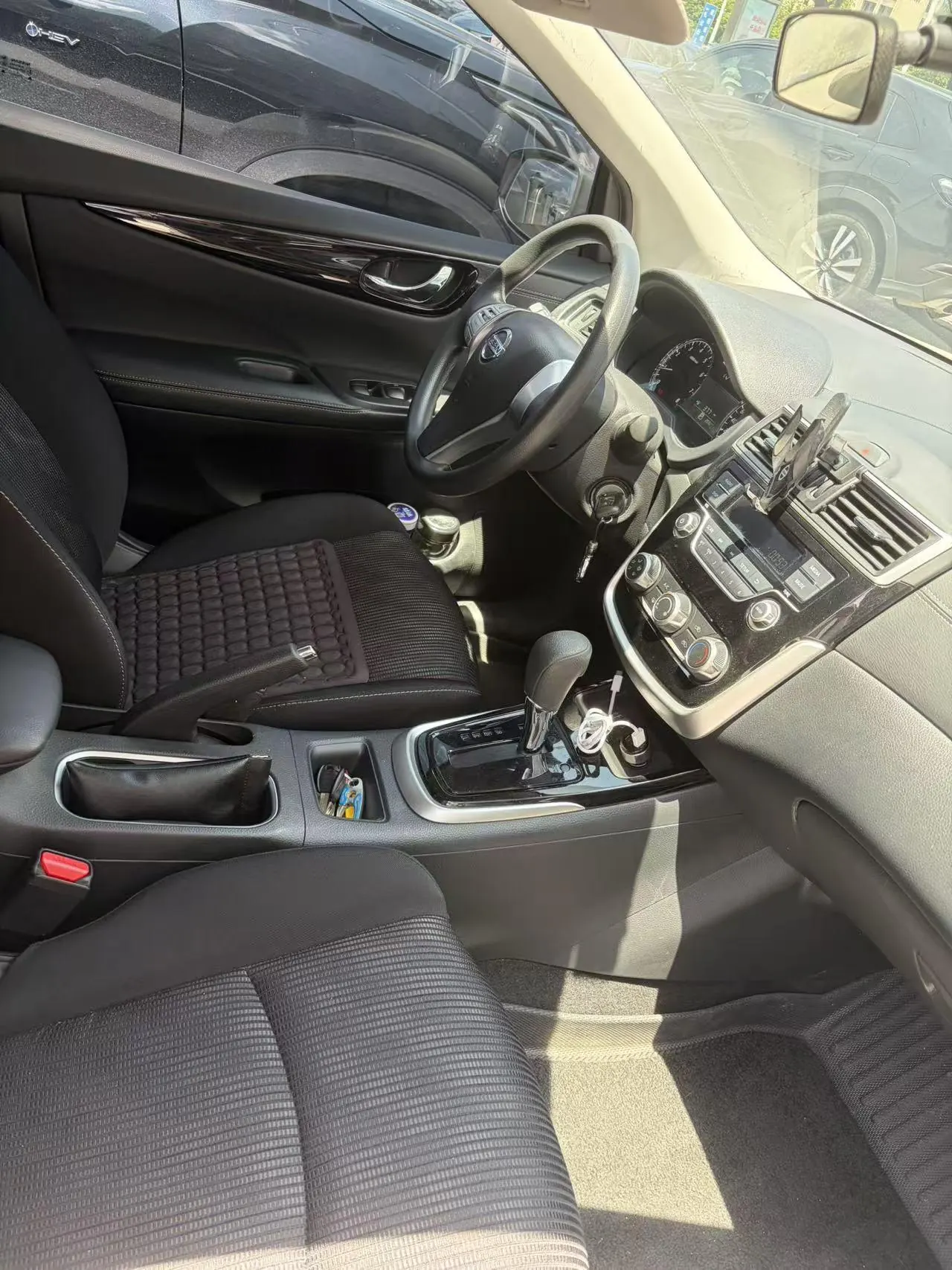 Nissan 2023 Tiida 1.6 Stepless Cool Edition Automatic Gear 2