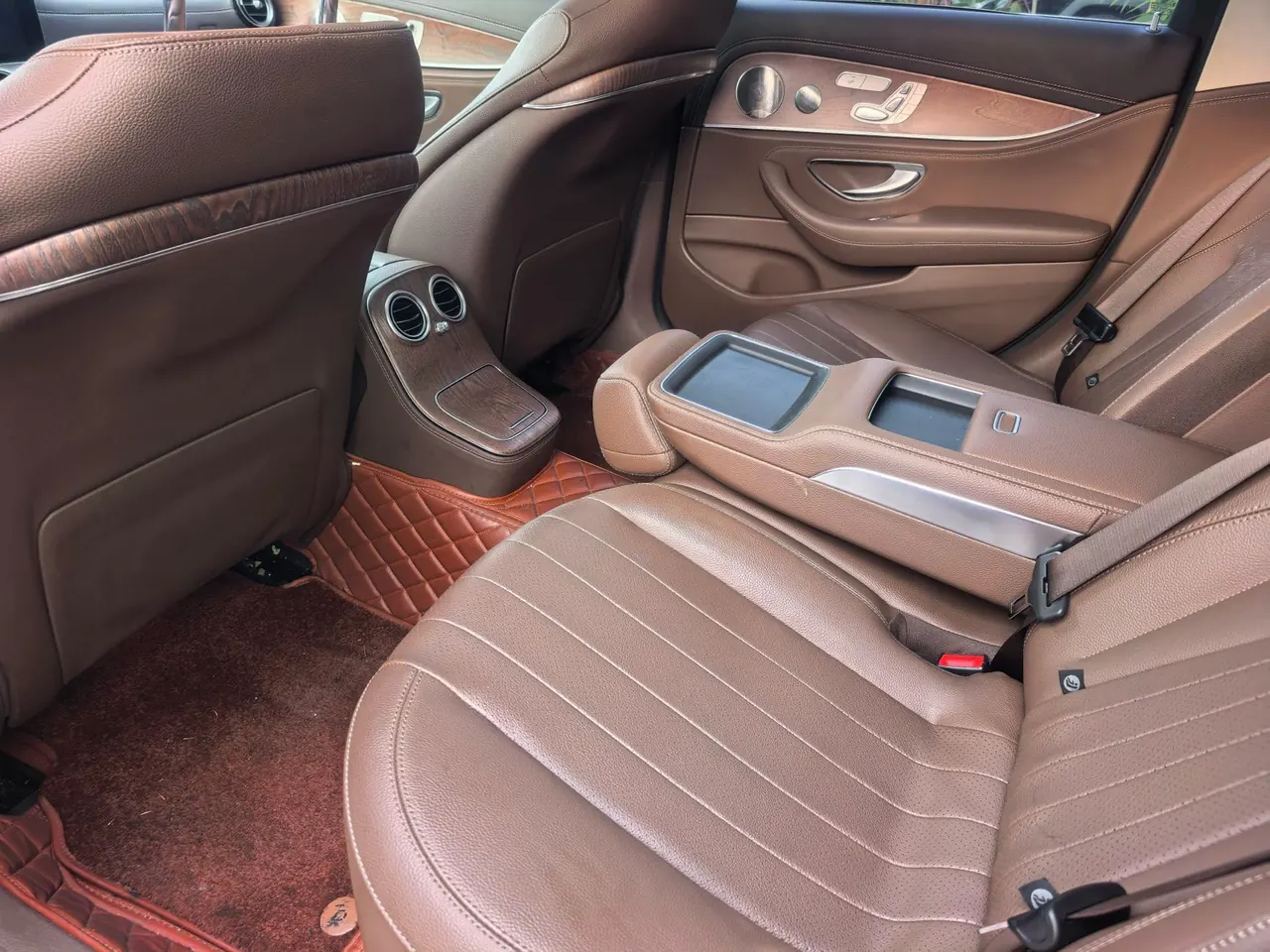 Mercedes Benz E Class 2022 E 300 L 2.0T Luxury Automatic Gear 6