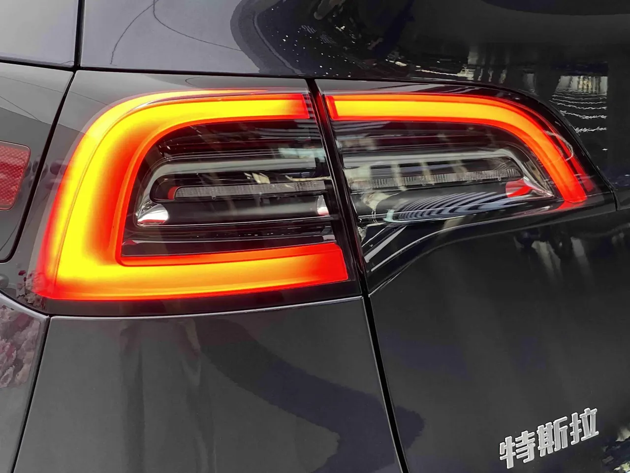 Tesla 2024 Model Y rear-wheel drive version automatic transmission 5