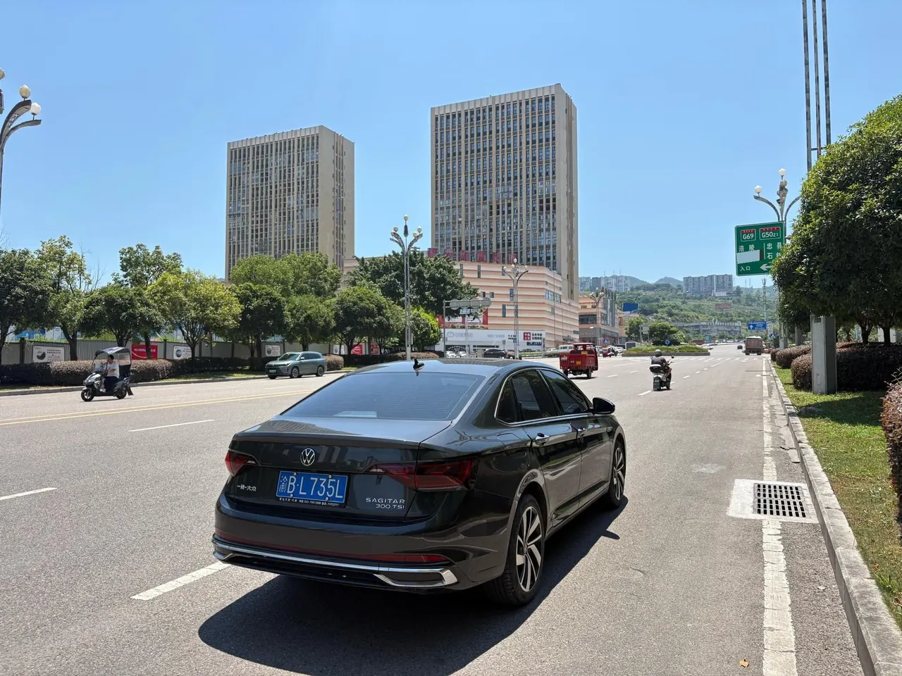 Volkswagen 2023 Sagitar 1.5TSI 300TSI Exceed Edition Automatic 3