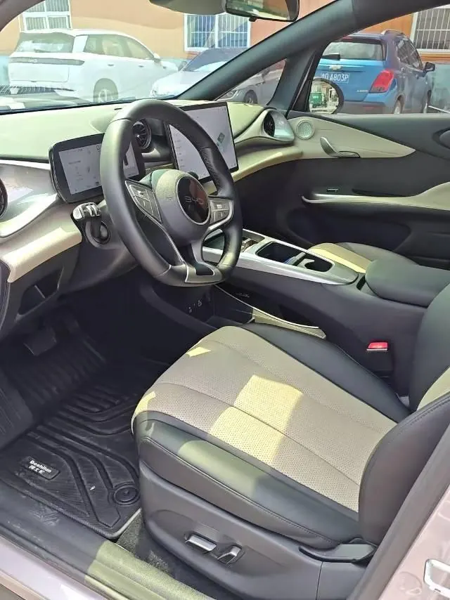BYD 2025 Dolphin Smart Driving 410km Fashion Automatic Gear 4