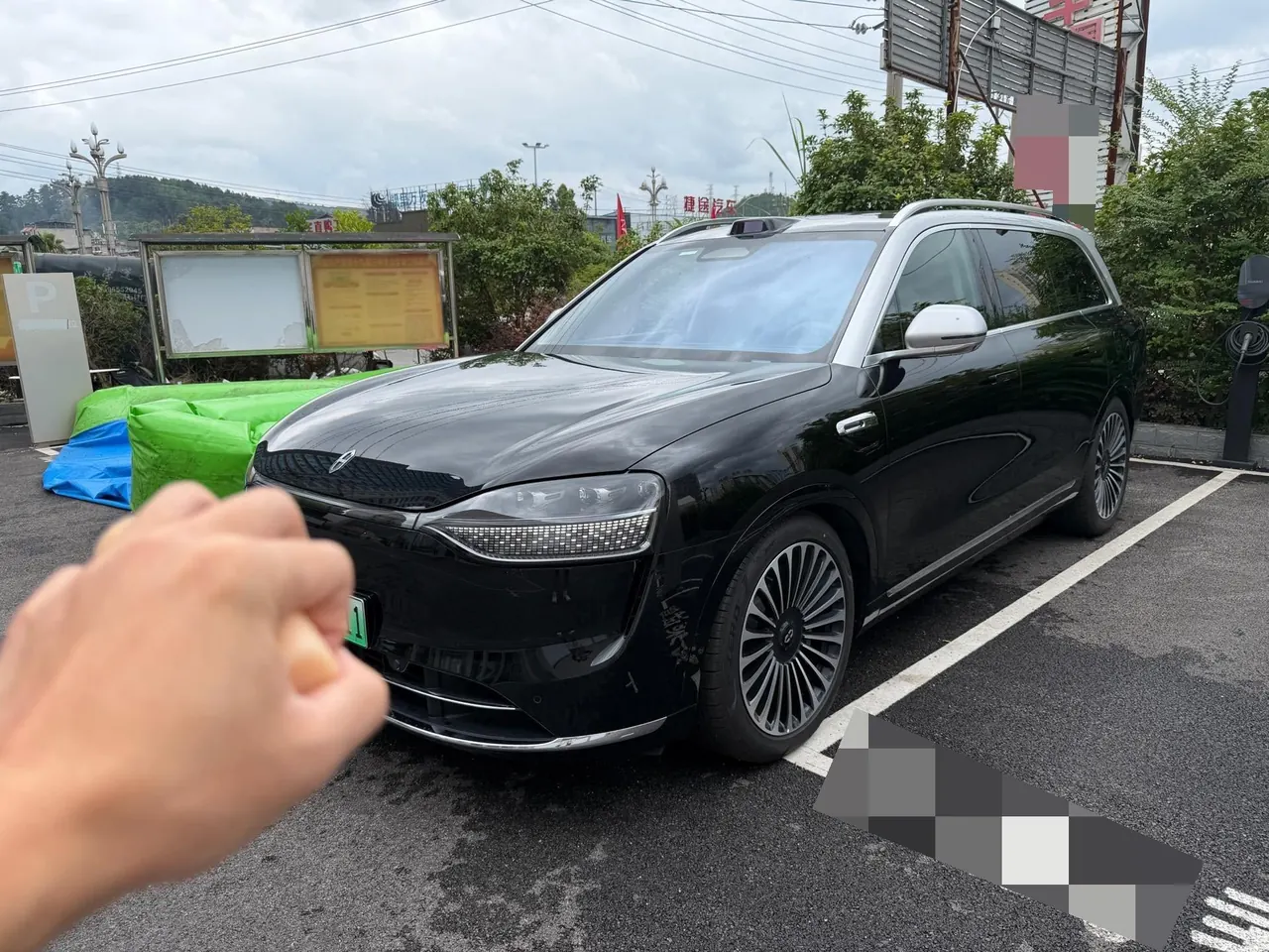 AITO 2025 AITO M9 extended range Ultra version 52kWh5 seat version automatic gear - View 1