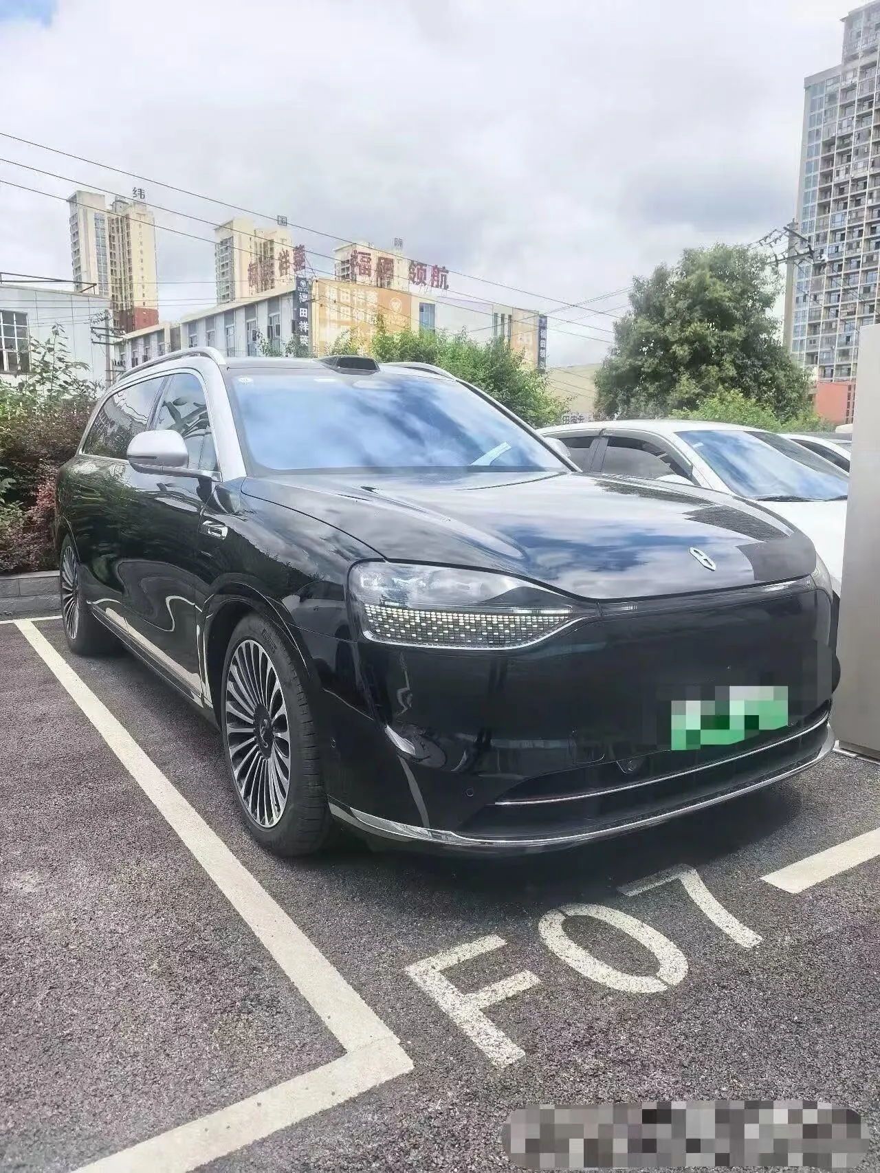 AITO 2025 AITO M9 extended range Ultra version 52kWh5 seat version automatic gear 6