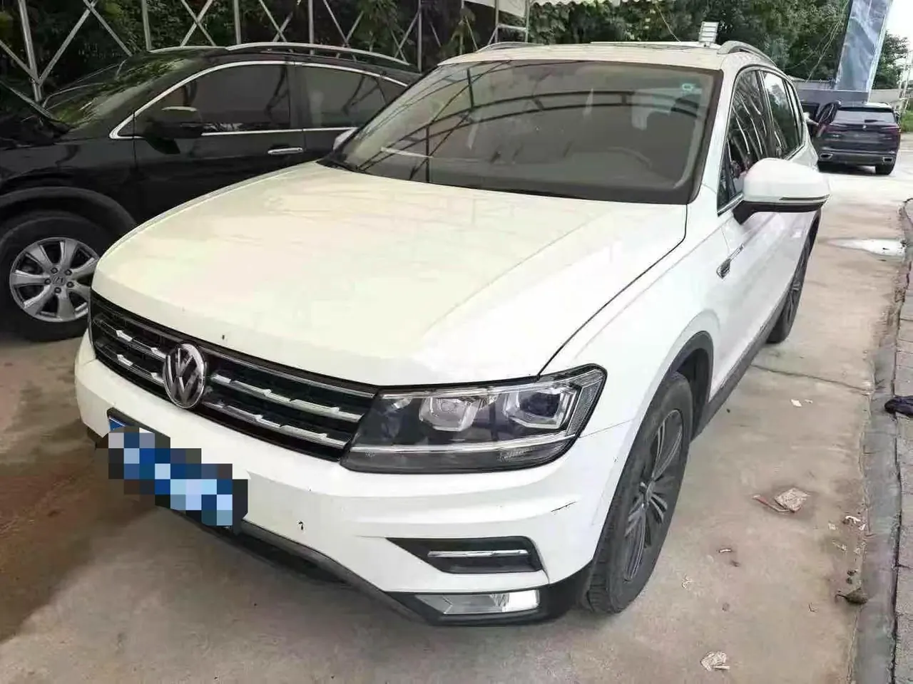Open image lightbox: Volkswagen 2020 Tiguan L 2.0TSI 330TSI Two-Drive Smart Deluxe Automatic Gear
