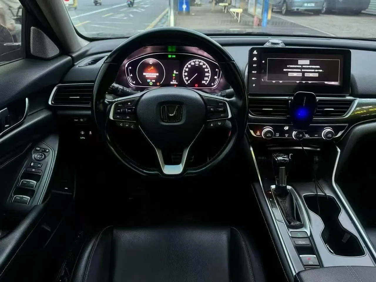 Honda 2022 10th Generation Accord 1.5T Stepless 260TURBO Magic Night Premium Edition Automatic Gear 4