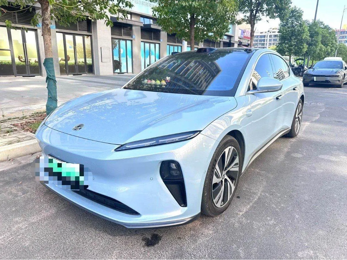 Open image lightbox: NIO 2022 ET5 75kWh automatic gear