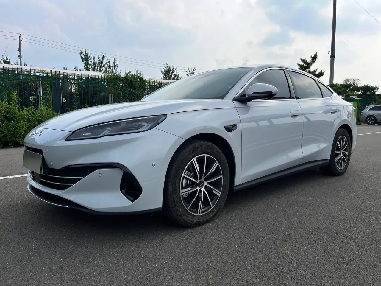 Open image lightbox: BYD 2026 seals 06 DM-i 1.5 stepless super-exclusive 210KM exclusive automatic gear