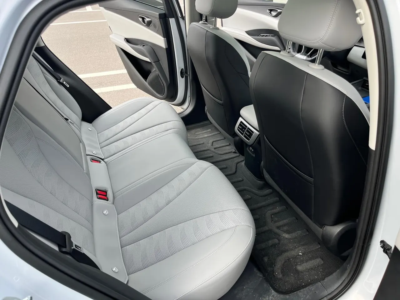 BYD 2026 seals 06 DM-i 1.5 stepless super-exclusive 210KM exclusive automatic gear 12