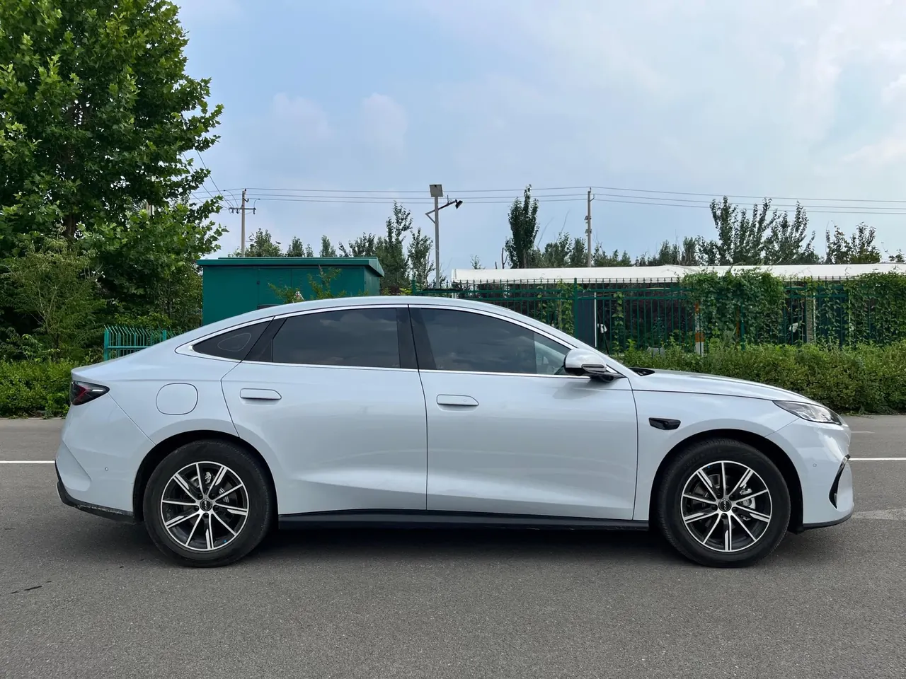 BYD 2026 seals 06 DM-i 1.5 stepless super-exclusive 210KM exclusive automatic gear 13