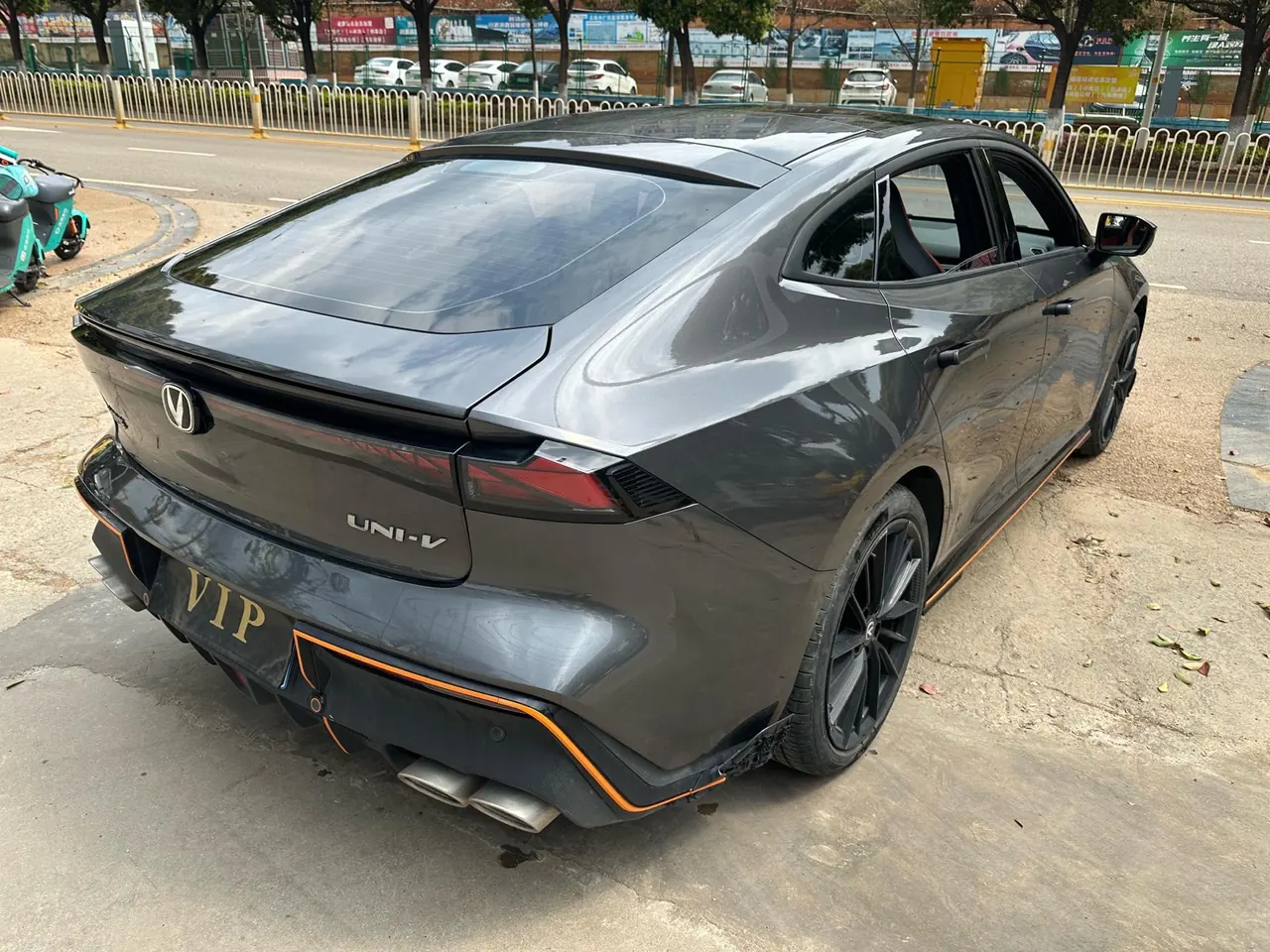 ChangAn 2023 UNI-V 1.5T Sports Edition Automatic 9