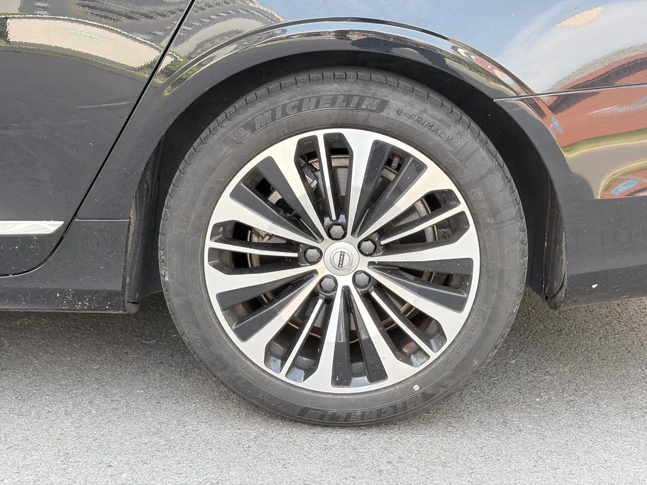 Volvo 2023 S90 48V 2.0T B5 Zhiyi Deluxe Edition Automatic Gear 10