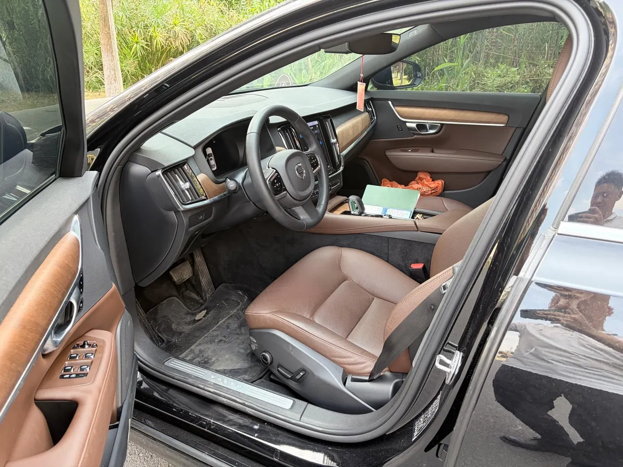 Volvo 2023 S90 48V 2.0T B5 Zhiyi Deluxe Edition Automatic Gear 4