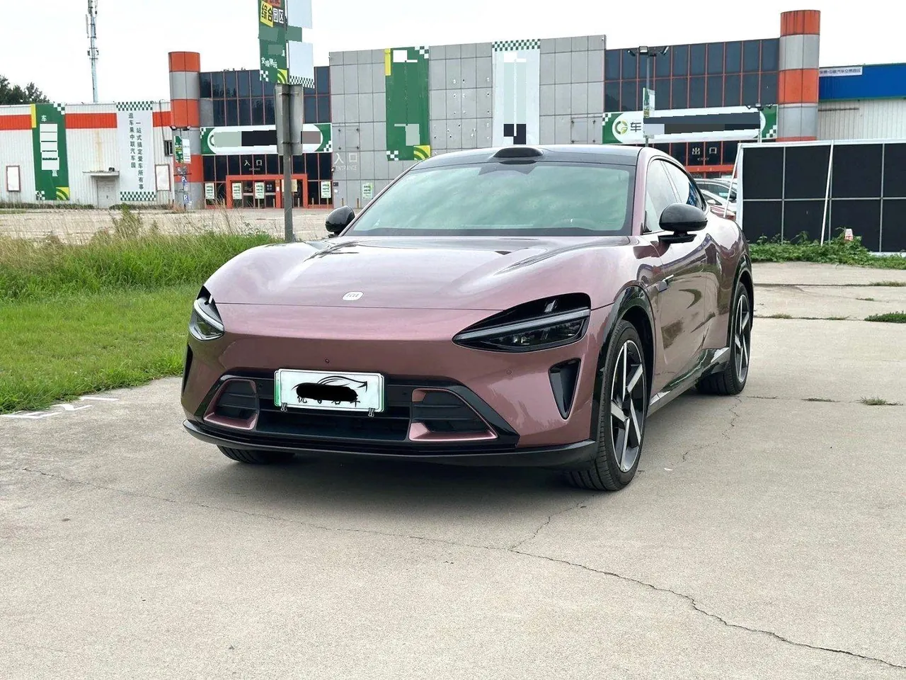 Open image lightbox: MI 2025 YU7 Long Endurance High Performance Four-wheel Drive Max Edition Automatic Gear