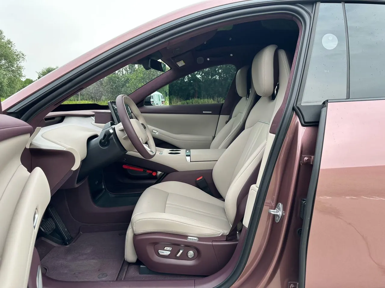 MI 2025 YU7 Long Endurance High Performance Four-wheel Drive Max Edition Automatic Gear 4