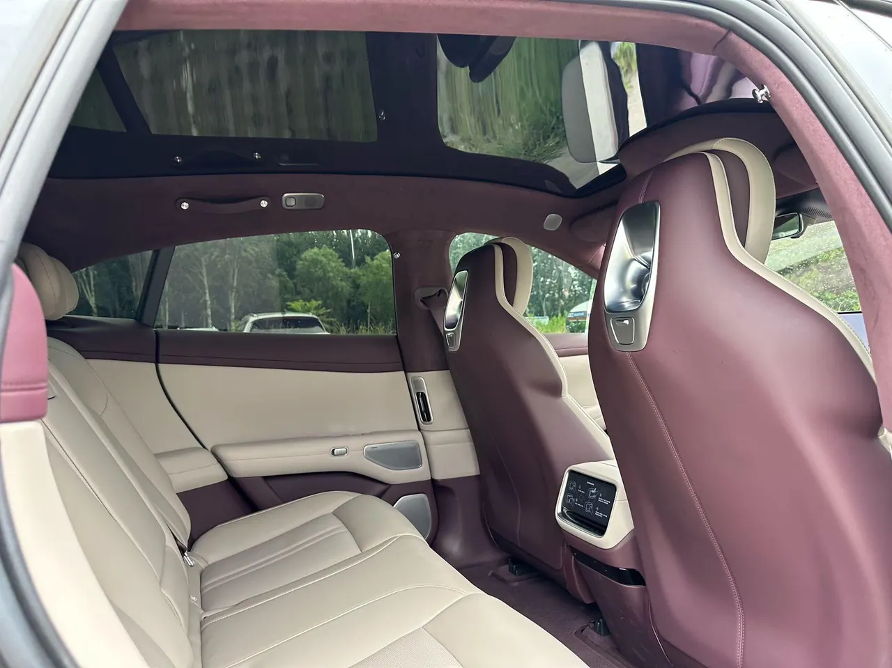MI 2025 YU7 Long Endurance High Performance Four-wheel Drive Max Edition Automatic Gear 9