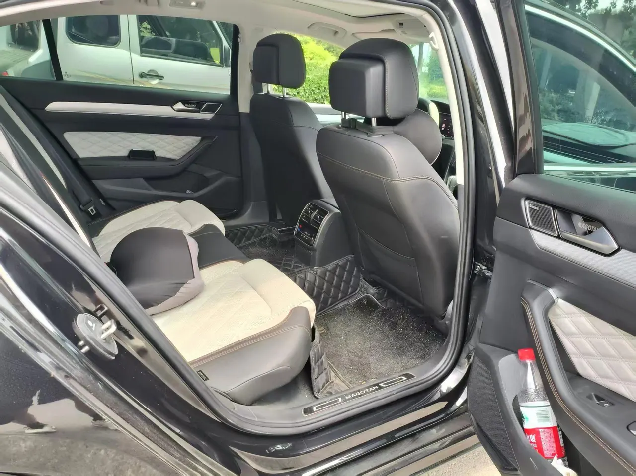 Volkswagen 2023 Magotan 2.0TSI 330TSI 2 million Commemorative Luxury Automatic Gear 4