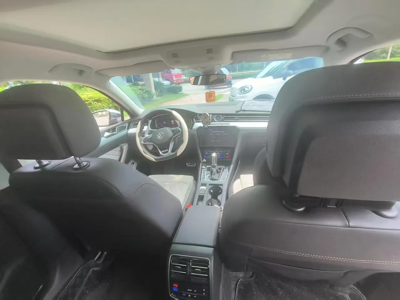Volkswagen 2023 Magotan 2.0TSI 330TSI 2 million Commemorative Luxury Automatic Gear 5