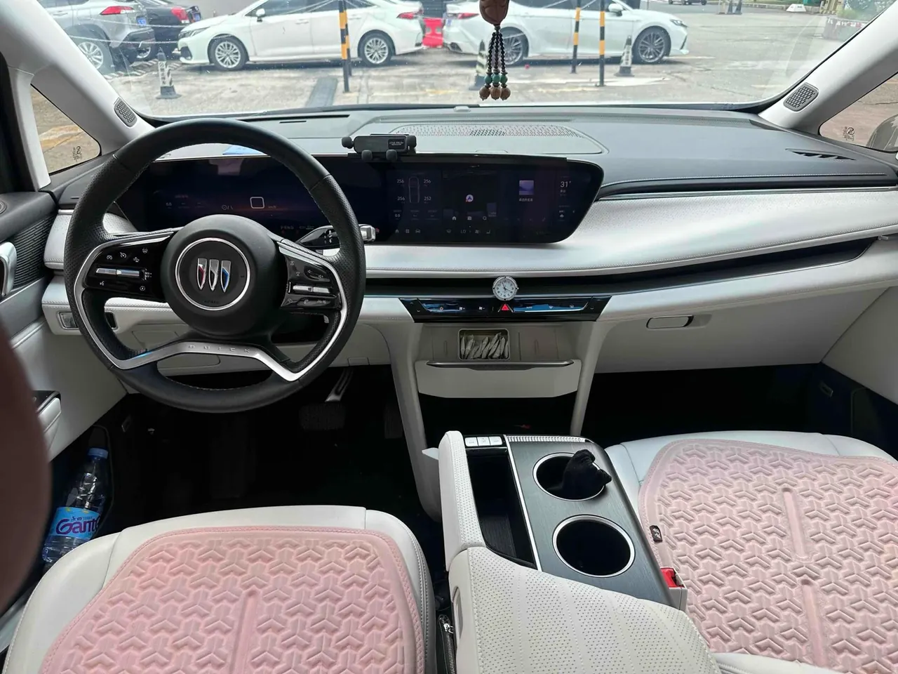 Buick 2024 GL8 Lu Zun PHEV 1.5T Exclusive Edition 7-seat Automatic Gear 3