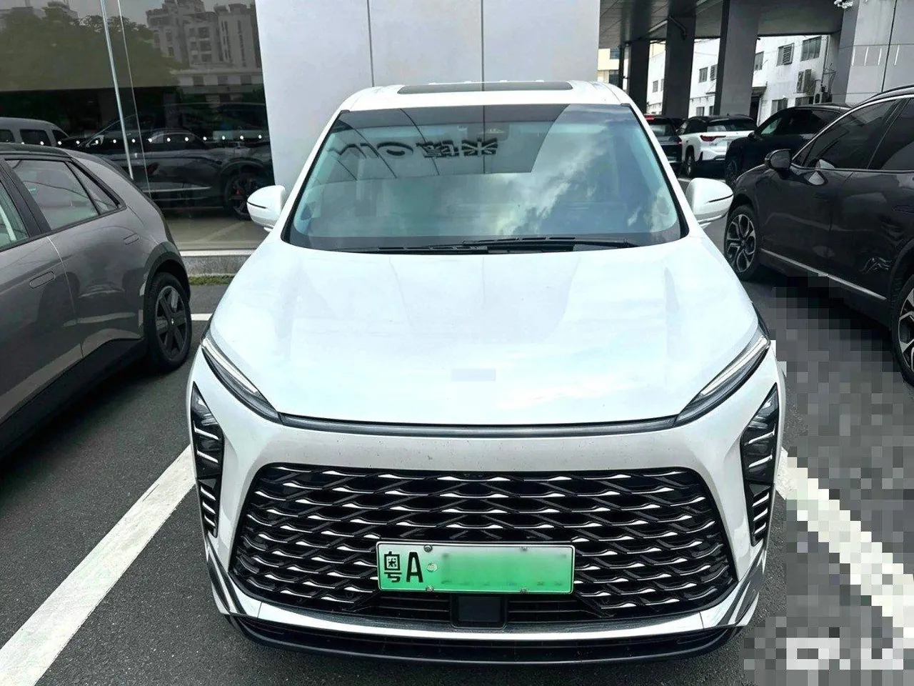 Buick 2024 GL8 Lu Zun PHEV 1.5T Exclusive Edition 7-seat Automatic Gear 5