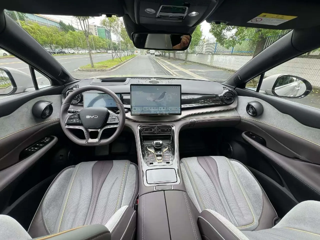 BYD 2024 frigate 07 DM-i 1.5T stepless glory version 205KM flagship automatic gear 5
