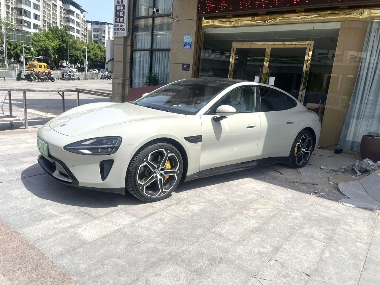 Open image lightbox: MI 2024 SU 7 700km Rear Drive Long Endurance Smart Driving Edition Automatic Gear