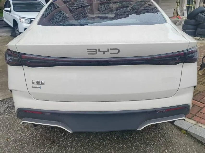 BYD 2024 Seal 06 DM-i 1.5 Stepless 120KM Honorable Automatic Gear 2