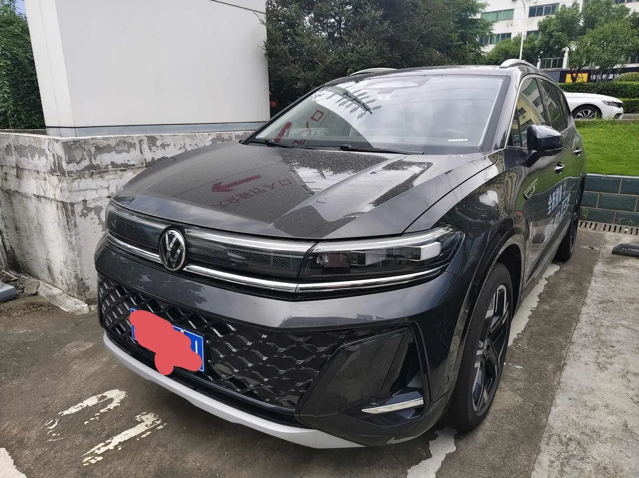 打开图片灯箱:Volkswagen 2026 models range 2.0TSI 450TSI four-wheel drive flagship 6-seat automatic gear