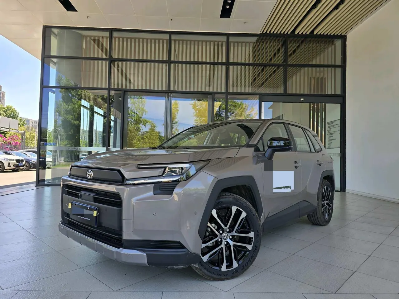 Toyota 2026 RAV4 Rongfang Double Engine 2.5 Stepless Four-wheel Drive Flagship Automatic Gear - View 1