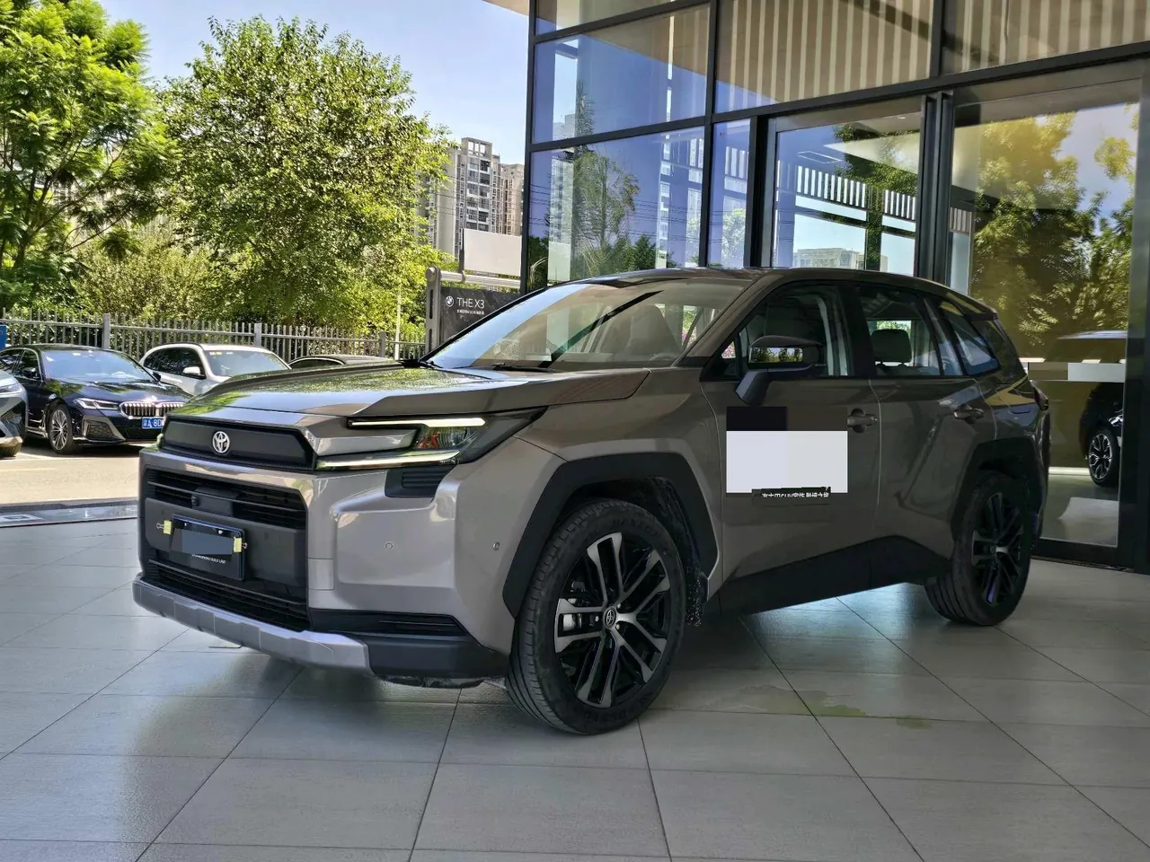 Toyota 2026 RAV4 Rongfang Double Engine 2.5 Stepless Four-wheel Drive Flagship Automatic Gear 3