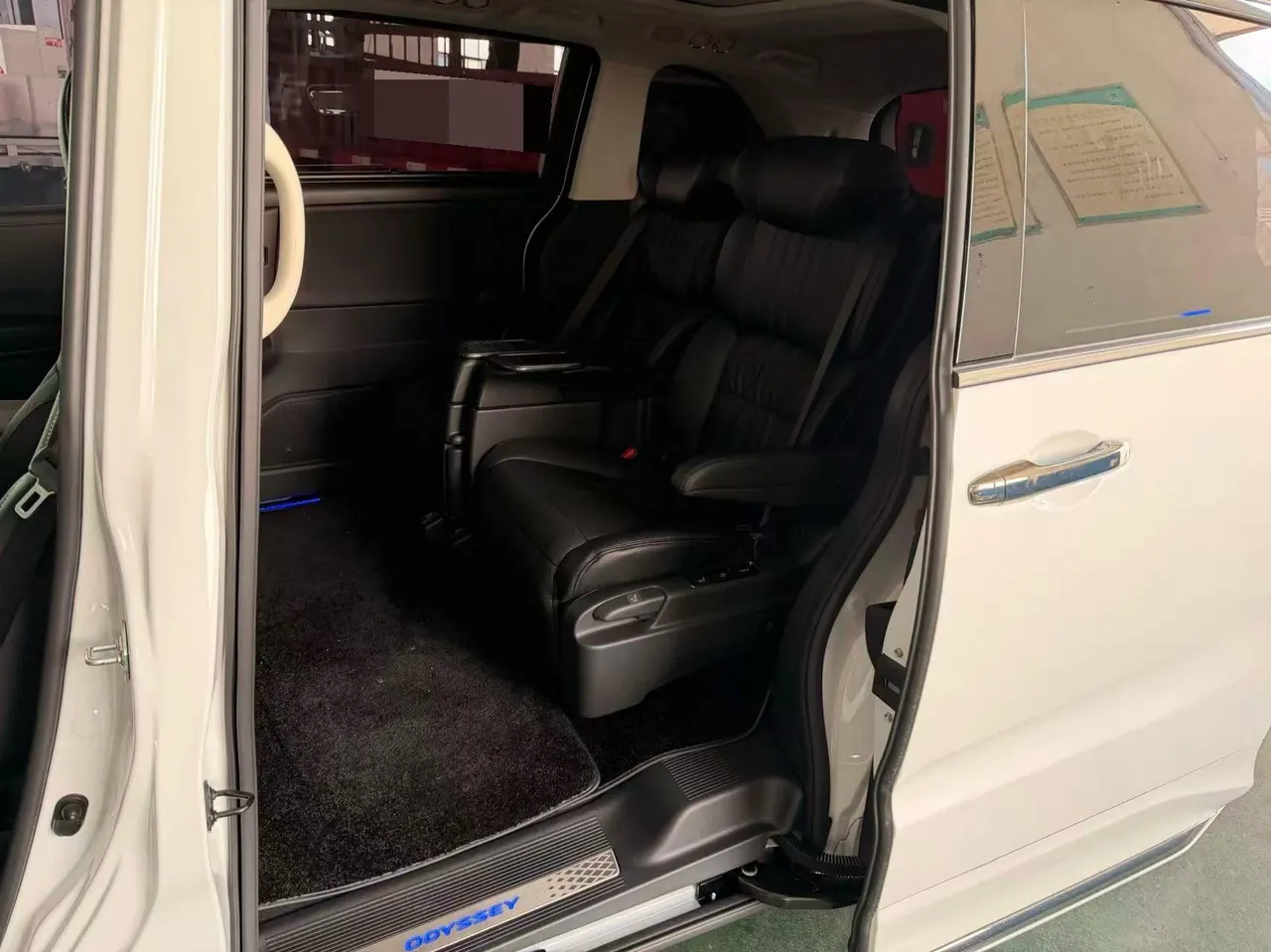 Honda 2026 Odyssey Hybrid 2.0 Stepless Sharp Extreme Edition Automatic Gear 3