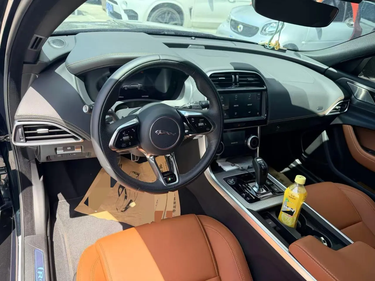 Jaguar 2025 XEL 2.0T 250PS R-DYNAMIC 90th Anniversary Collection Edition Automatic Gear 3