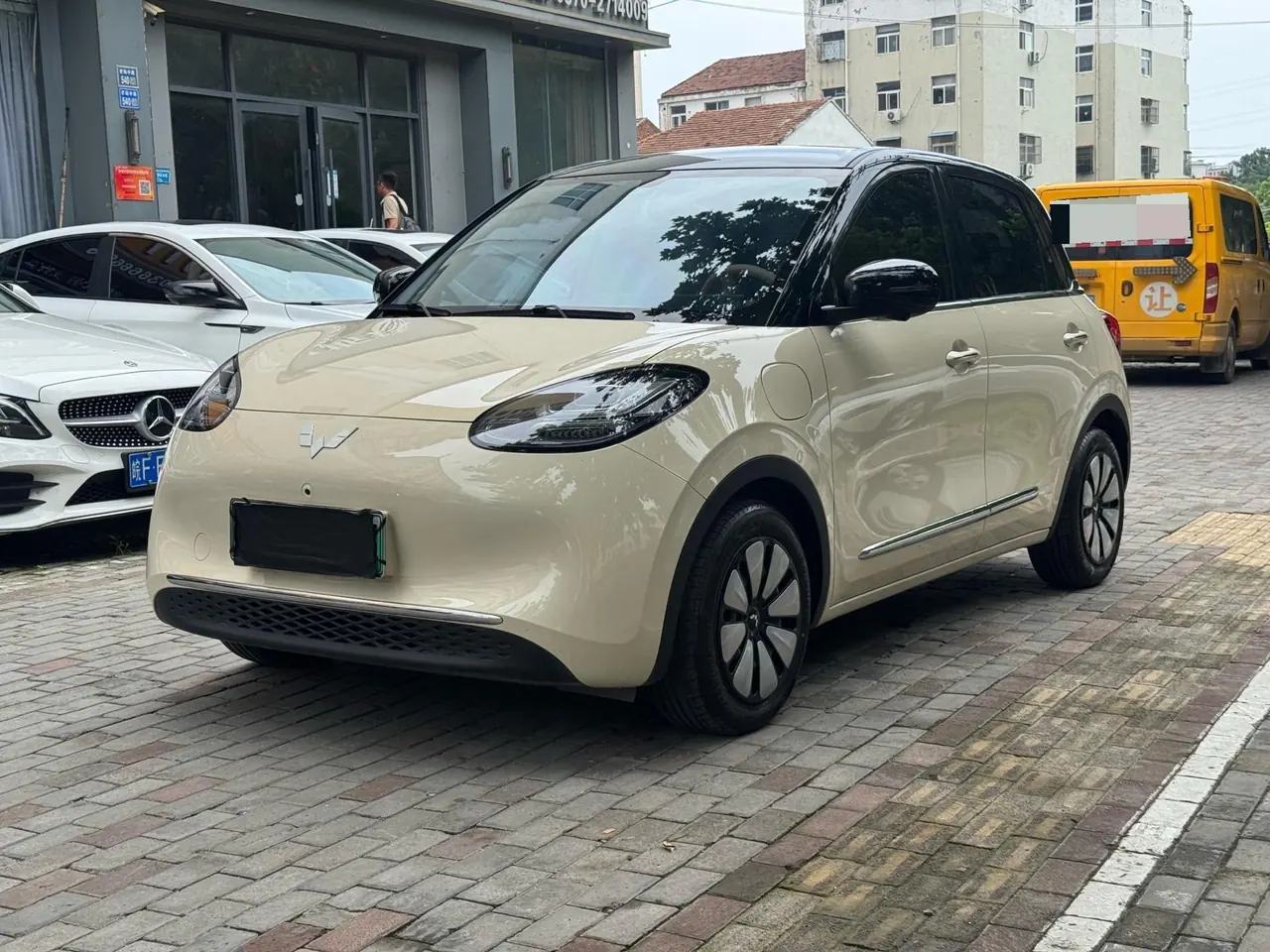 Open image lightbox: WuLing 2025 Plantronics 333km LingBox Enjoy Automatic Gear