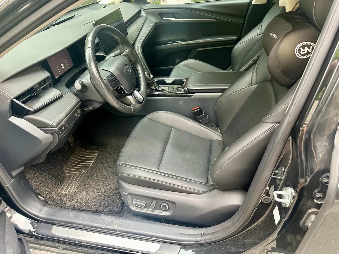 Toyota 2024 Camry 2.0GVP Stepless Deluxe Edition Automatic Transmission 2
