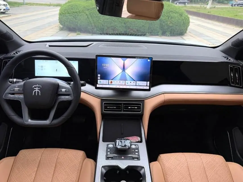 BYD 2024 Song L DM-i 1.5 Stepless 112km Leading Automatic Gear 5