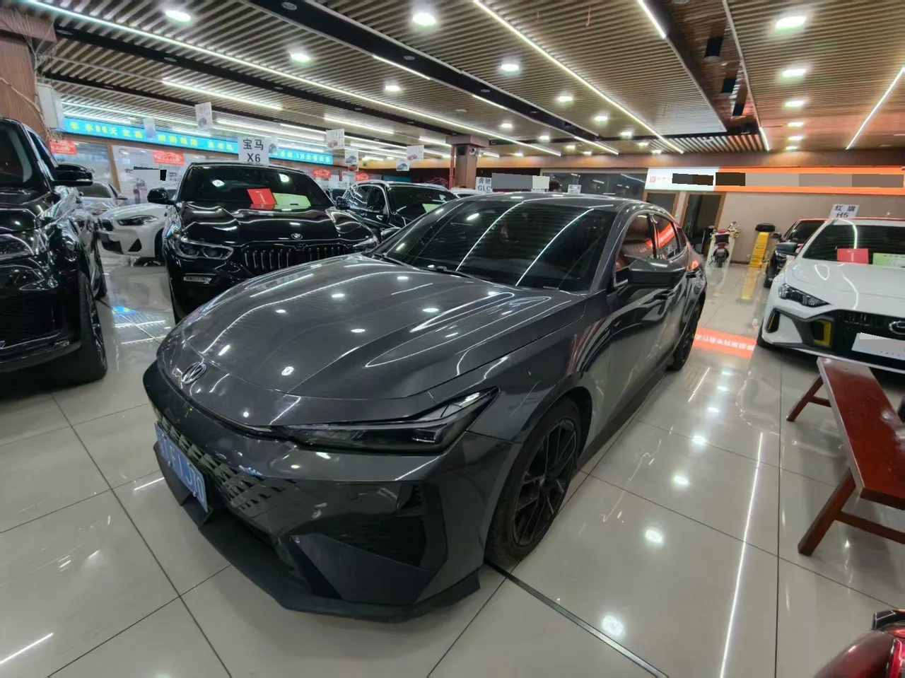 Open image lightbox: ChangAn 2024 UNI-V 1.5T Prestige Automatic