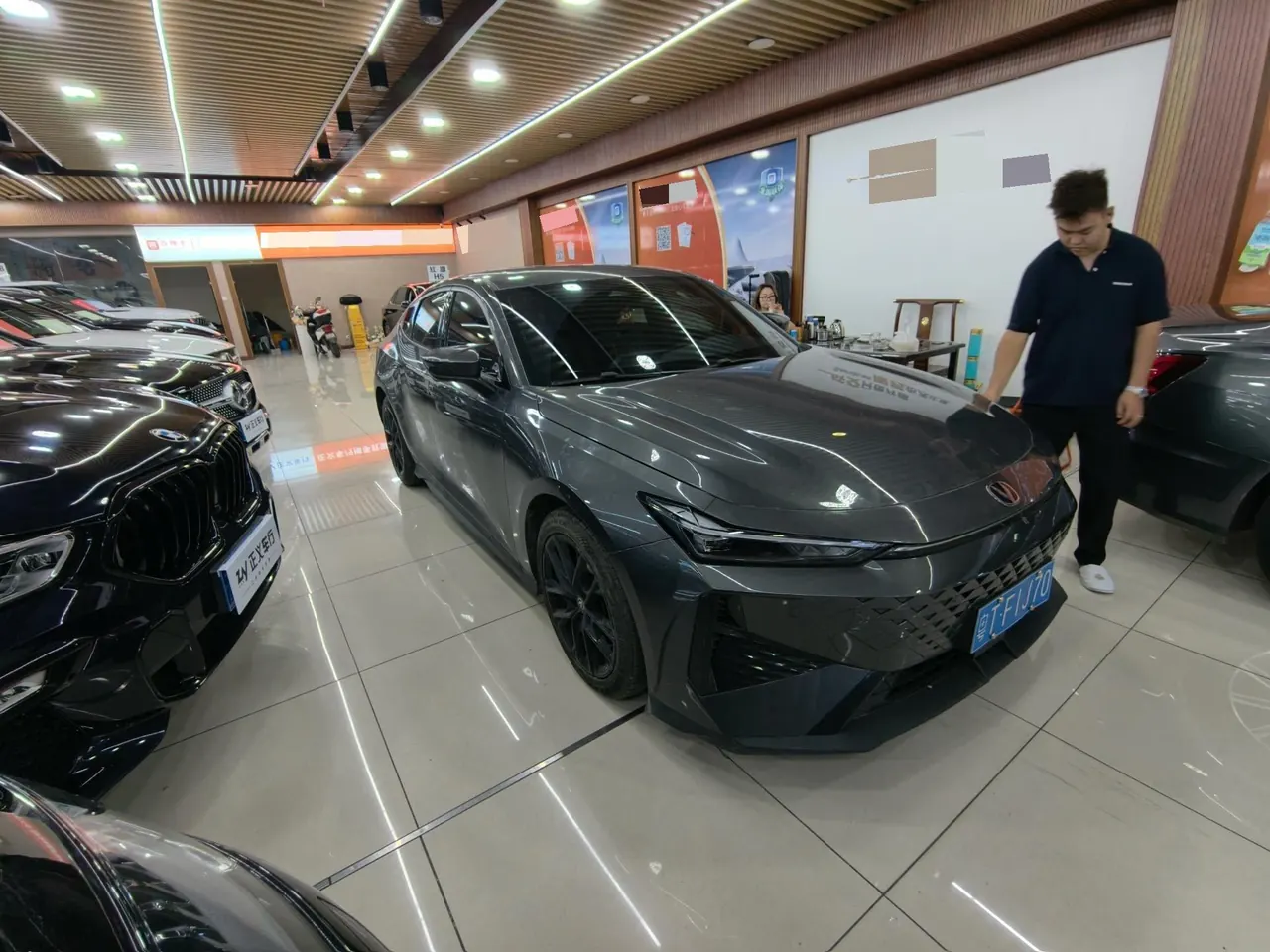 ChangAn 2024 UNI-V 1.5T Prestige Automatic 5