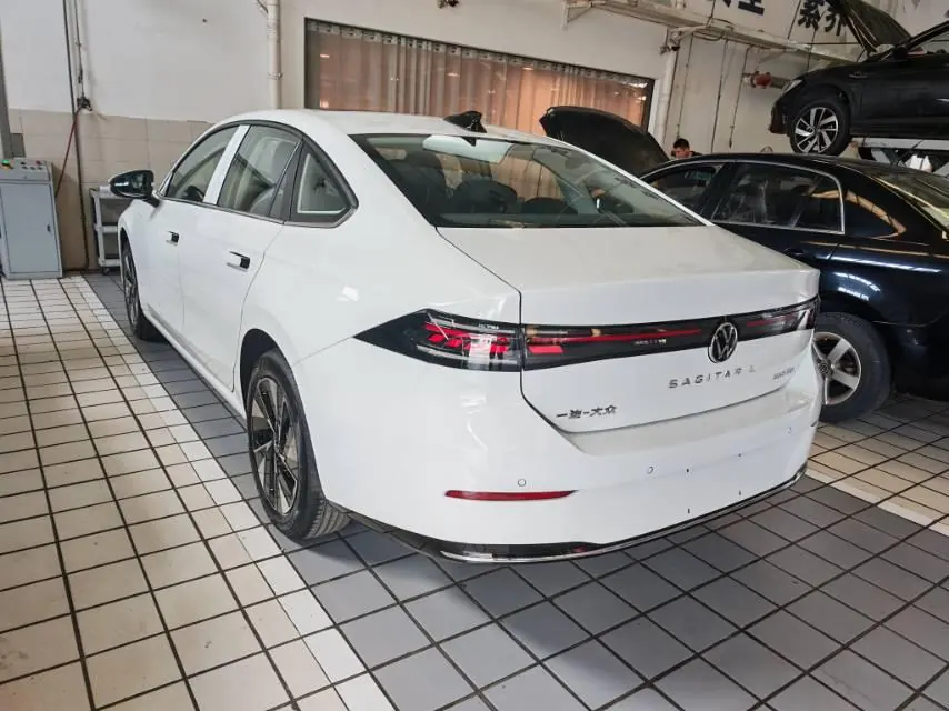 Volkswagen 2026 Sagittarius L 1.5TSI 300TSI Elite Automatic 5