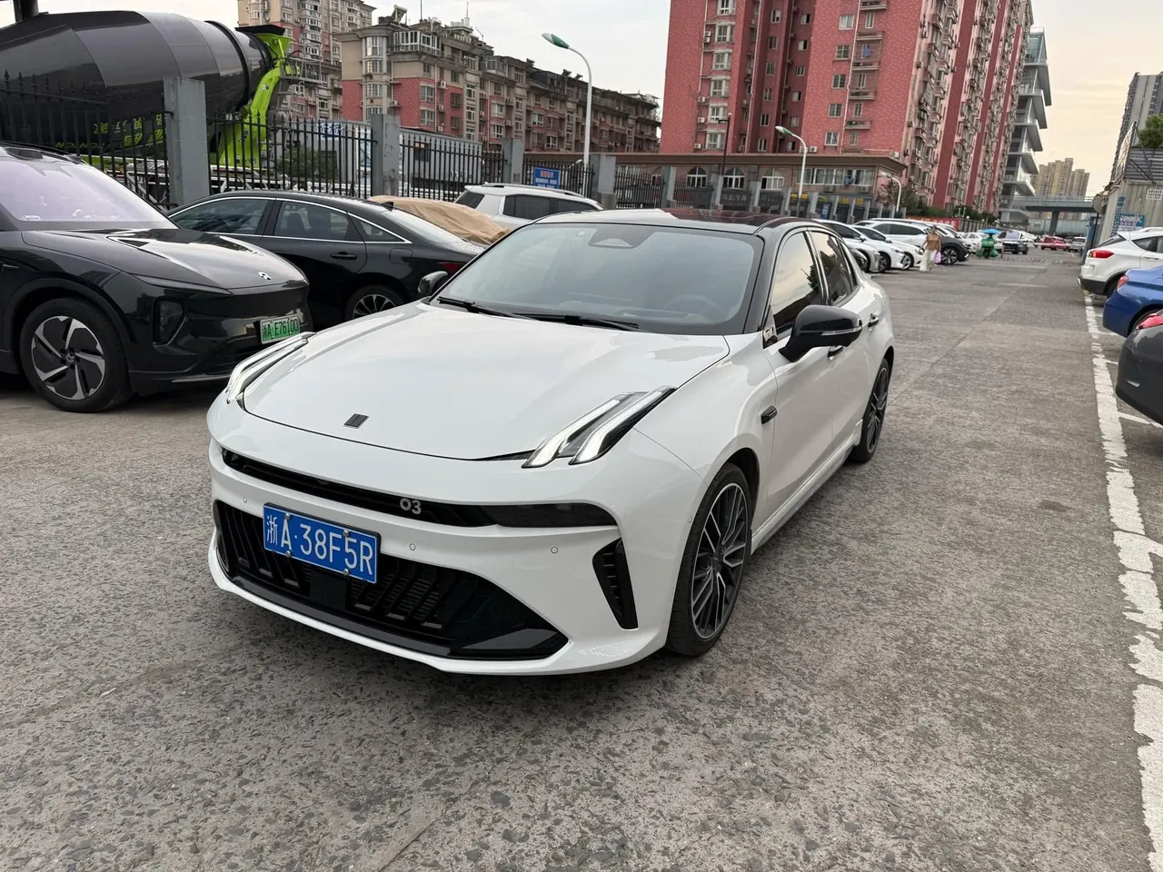 Открыть галерею: LYNK&CO 2026 LYNK&CO 03 2.0TD Ultra Automatic