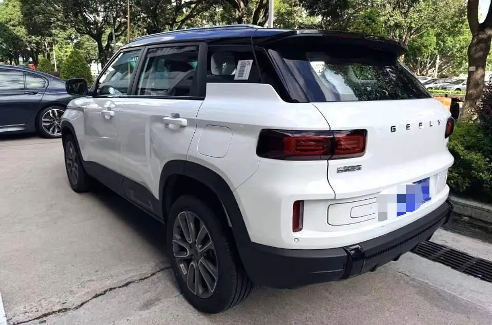 Geely 2026 icon 1.5TD chocolate alcohol version of automatic gear 3
