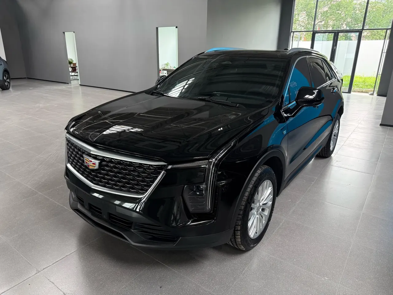 Cadillac 2026 XT4 48V 1.5T 25T Metropolitan Automatic Gear - View 1