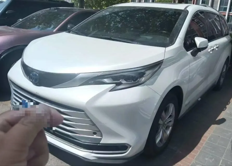 Toyota 2021 Sana 2.5 Stepless Platinum Edition Automatic Transmission - View 1