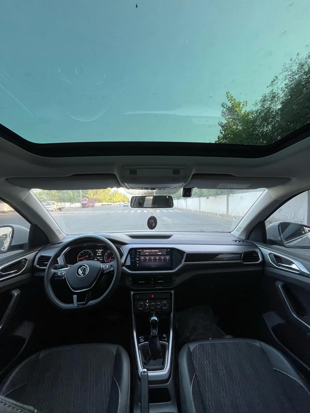 Volkswagen 2021 T-Cross (Tujia) 1.4TSI 280TSI Comfort Edition Automatic Gear 9