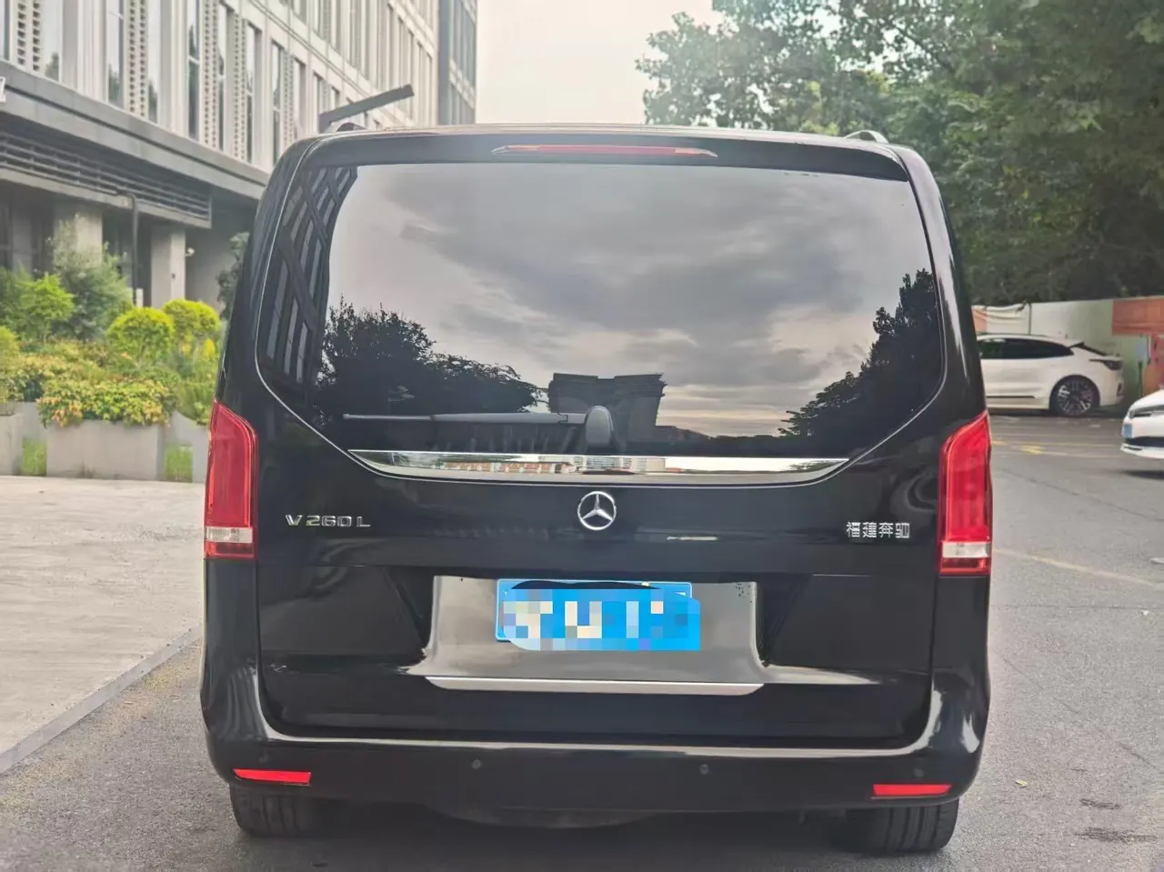Mercedes Benz V 2021V 260 L 2.0T Deluxe Edition Automatic Gear 12