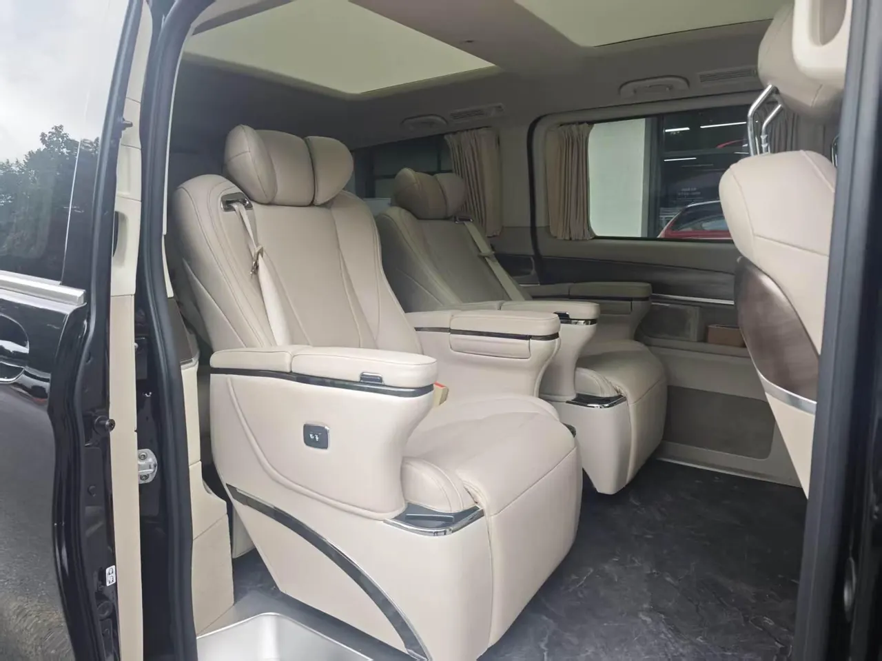 Mercedes Benz V 2021V 260 L 2.0T Deluxe Edition Automatic Gear 15