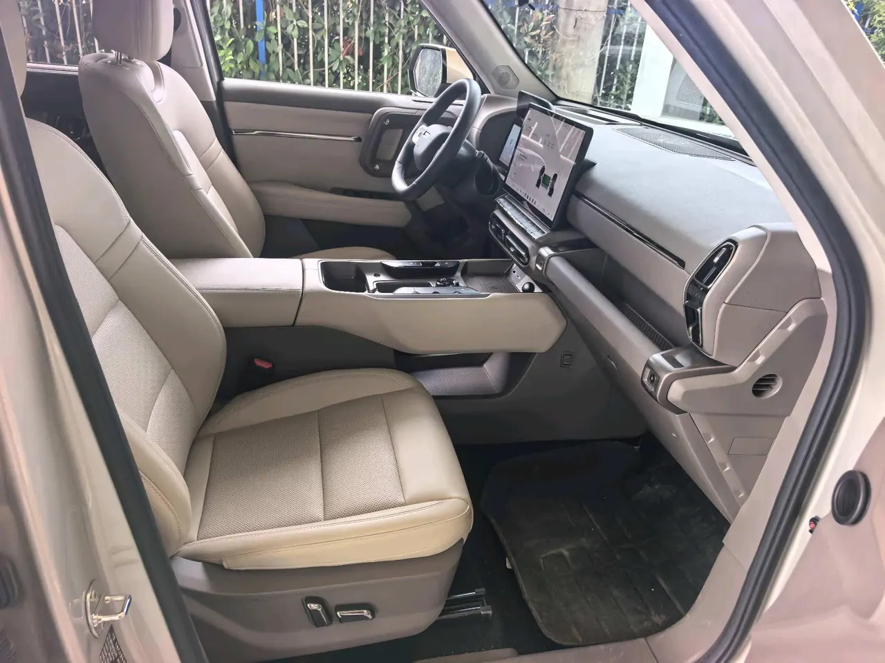 Haval 2026 big dog PLUS Hi4 1.5T 150km tidal wave electric version automatic gear 4