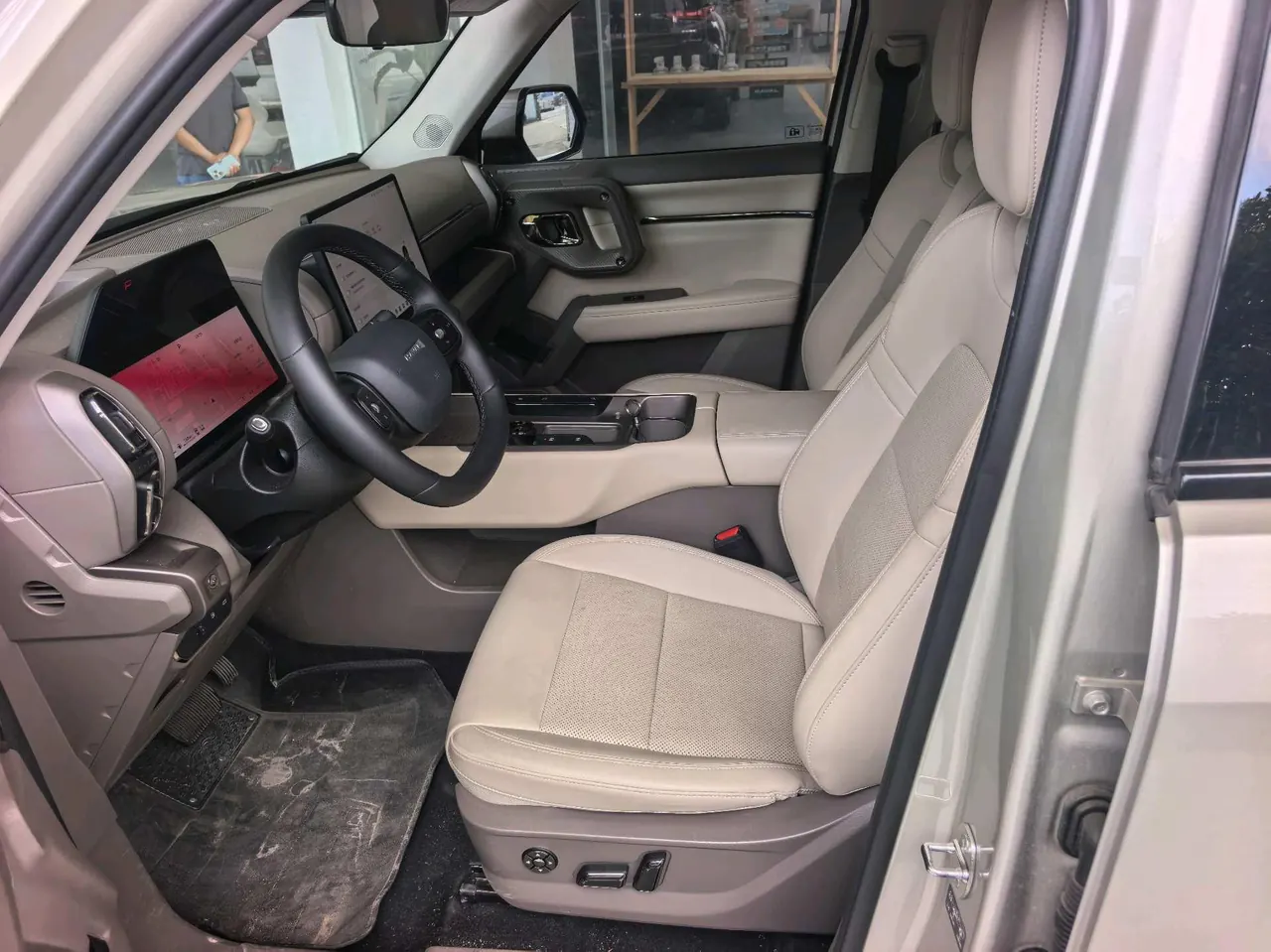 Haval 2026 big dog PLUS Hi4 1.5T 150km tidal wave electric version automatic gear 5